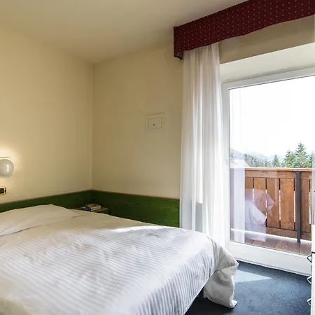 Hotel Colfosco San Martino Di Castrozza Exterior photo