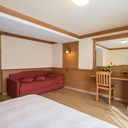Hotel Colfosco San Martino Di Castrozza Exterior photo