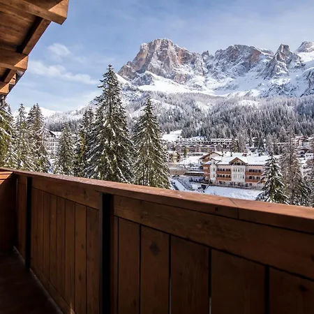 Hotel Colfosco San Martino Di Castrozza Exterior photo
